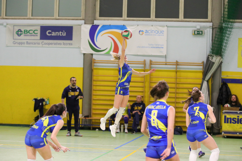 #FipavLombardia #VolleyAddictedVIRTUS CERMENATE 3 - PALLAVOLO TRADATE 2Serie C Femminile 2022/23 Lombardia - 10^ GiornataCermenate (CO) - 17 dicembre 2022Gallery: www.volleyaddicted.comCredit: Morotti Matteo/VolleyAddicted.com