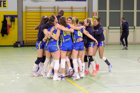 #FipavLombardia #VolleyAddictedVIRTUS CERMENATE 3 - PALLAVOLO TRADATE 2Serie C Femminile 2022/23 Lombardia - 10^ GiornataCermenate (CO) - 17 dicembre 2022Gallery: www.volleyaddicted.comCredit: Morotti Matteo/VolleyAddicted.com