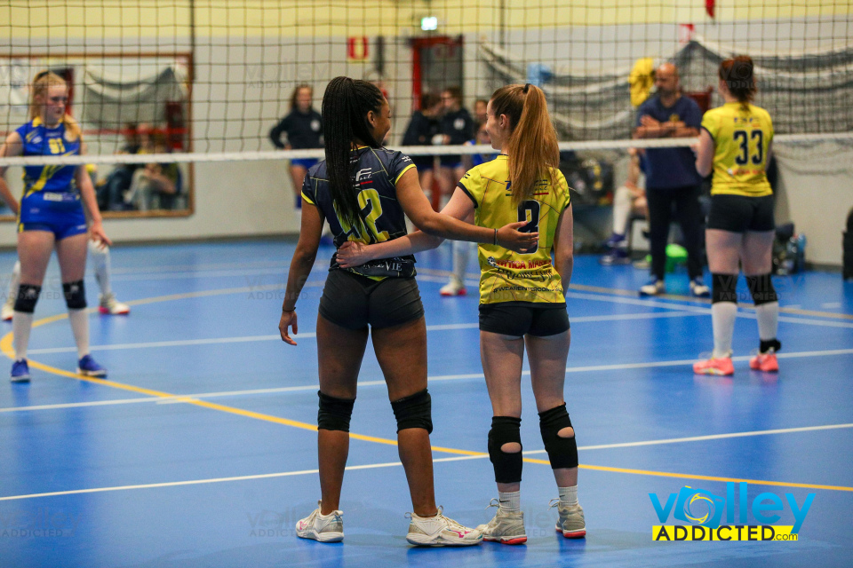 #FipavComo #VolleyAddictedPOL. INTERCOMUNALE 3 - VIRTUS CERMENATE 2Prima Divisione Femminile Como - 26^ GiornataCagno (CO) - 24 maggio 2024Gallery: www.volleyaddicted.comCredit: Morotti Matteo/VolleyAddicted.com