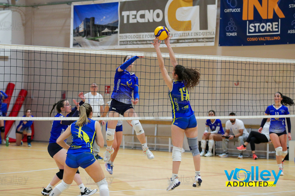 #FipavLombardia #VolleyAddicted

VOLLEY COLICO 3 - VIRTUS CERMENATE 2
Serie C Femminile 2023/24 Lombardia - 24^ Giornata
Colico (LC) - 27 aprile 2024

Gallery: www.volleyaddicted.com
Credit: Morotti Matteo/VolleyAddicted.com