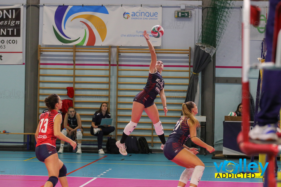 #FipavLombardia #VolleyAddictedBIANCHI GROUP CERMENATE 3 - ITALTEX CABIATE 0Serie C Femminile 2024/25 Lombardia - 1^ GiornataCermenate (CO) - 12 ottobre 2024Gallery: www.volleyaddicted.comCredit: Morotti Matteo/VolleyAddicted.com