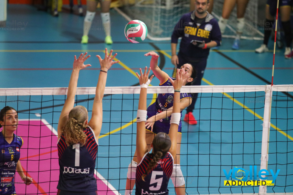 #FipavLombardia #VolleyAddictedBIANCHI GROUP CERMENATE 3 - ITALTEX CABIATE 0Serie C Femminile 2024/25 Lombardia - 1^ GiornataCermenate (CO) - 12 ottobre 2024Gallery: www.volleyaddicted.comCredit: Morotti Matteo/VolleyAddicted.com