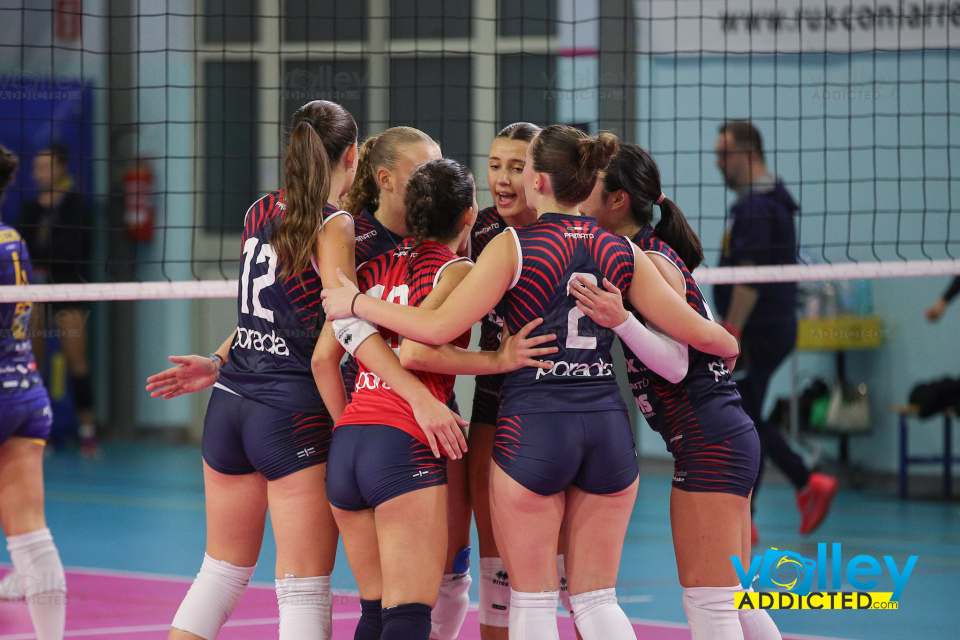 #FipavLombardia #VolleyAddictedBIANCHI GROUP CERMENATE 3 - ITALTEX CABIATE 0Serie C Femminile 2024/25 Lombardia - 1^ GiornataCermenate (CO) - 12 ottobre 2024Gallery: www.volleyaddicted.comCredit: Morotti Matteo/VolleyAddicted.com