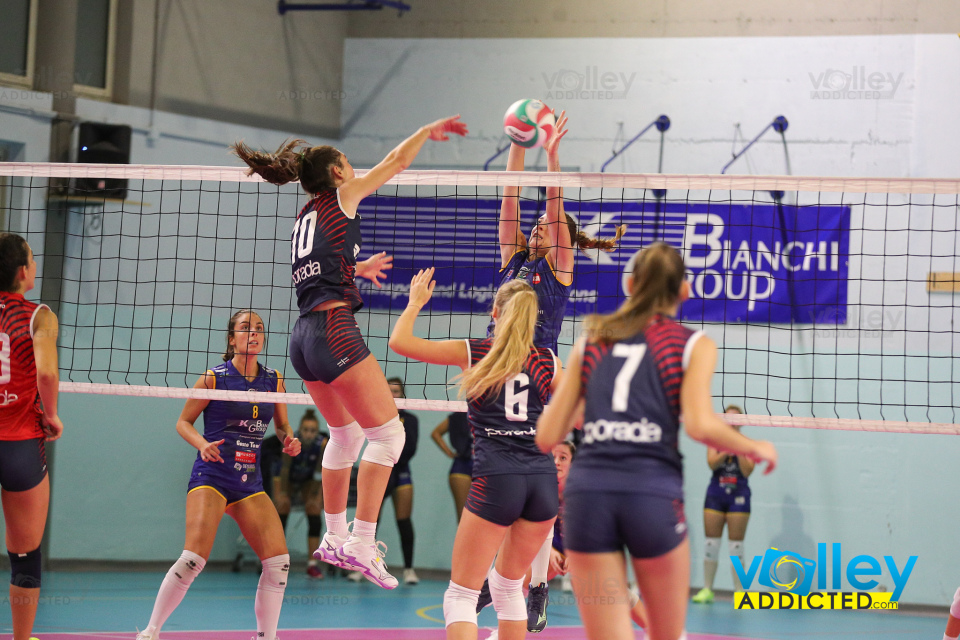 #FipavLombardia #VolleyAddictedBIANCHI GROUP CERMENATE 3 - ITALTEX CABIATE 0Serie C Femminile 2024/25 Lombardia - 1^ GiornataCermenate (CO) - 12 ottobre 2024Gallery: www.volleyaddicted.comCredit: Morotti Matteo/VolleyAddicted.com