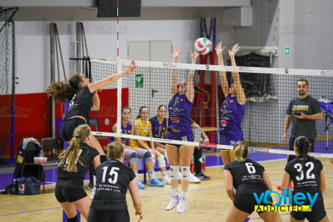 #FipavLombardia #VolleyAddictedFUTURA VOLLEY GIOVANI 0 - BIANCHI GROUP CERMENATE 3Serie C Femminile 2024/25 Lombardia - 2^ GiornataBusto Arsizio (VA) - 19 ottobre 2024Gallery: www.volleyaddicted.comCredit: Morotti Matteo/VolleyAddicted.com