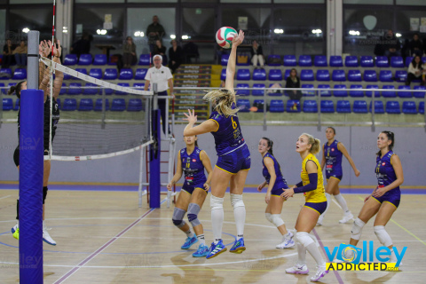 #FipavLombardia #VolleyAddictedFUTURA VOLLEY GIOVANI 0 - BIANCHI GROUP CERMENATE 3Serie C Femminile 2024/25 Lombardia - 2^ GiornataBusto Arsizio (VA) - 19 ottobre 2024Gallery: www.volleyaddicted.comCredit: Morotti Matteo/VolleyAddicted.com