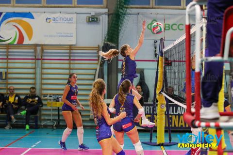 #FipavLombardia #VolleyAddictedRUSCONI ARREDAMENTI CERMENATE 3VOLLEY TEAM BIANZA 03^ Giornata Serie D FemminileCermenate (CO) - 12 ottobre 2024Gallery: www.volleyaddicted.comCredit: Morotti Matteo/VolleyAddicted.com