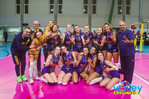 #FipavLombardia #VolleyAddictedRUSCONI ARREDAMENTI CERMENATE 3VOLLEY TEAM BIANZA 03^ Giornata Serie D FemminileCermenate (CO) - 12 ottobre 2024Gallery: www.volleyaddicted.comCredit: Morotti Matteo/VolleyAddicted.com